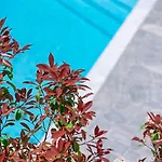 Danai Residential Complex 公寓