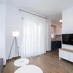 Danai Residential Complex 公寓 *