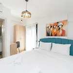 Danai Residential Complex 公寓 *