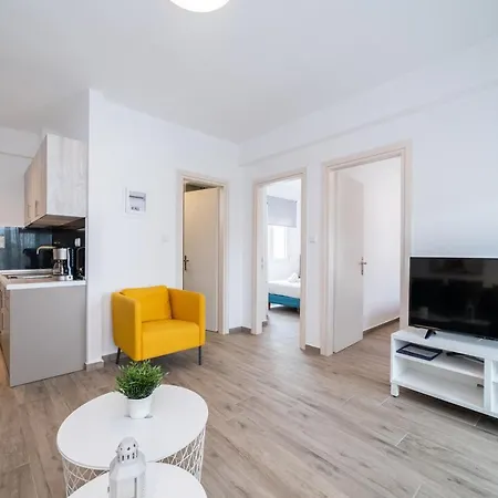 Danai & Palm Residential Complexes * Ofrínion