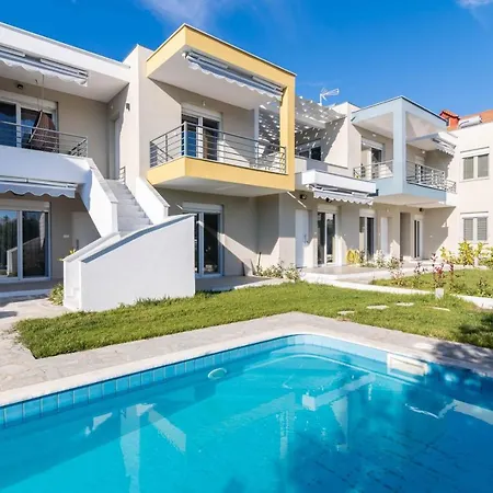 Apartment Danai & Palm Residential Complexes Ofrinion