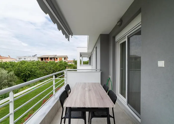 Danai & Palm Residential Complexes Ofrínion