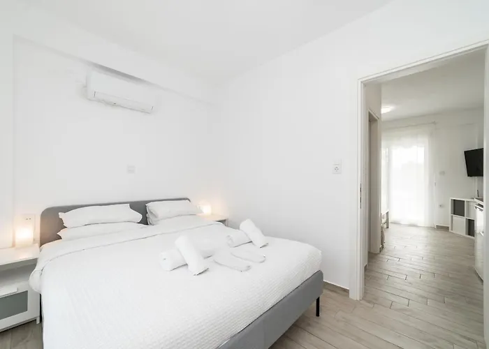 Danai & Palm Residential Complexes * Ofrínion