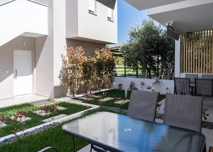 Danai & Palm Residential Complexes Ofrínion